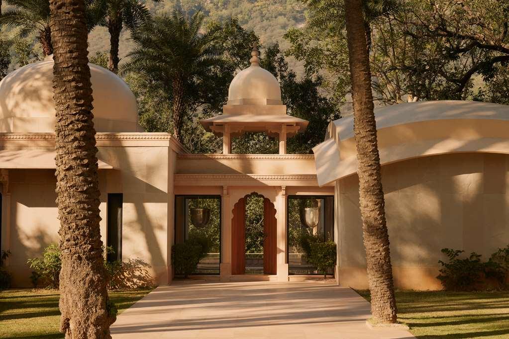 Отель Amanbagh Ajabgarh Экстерьер фото