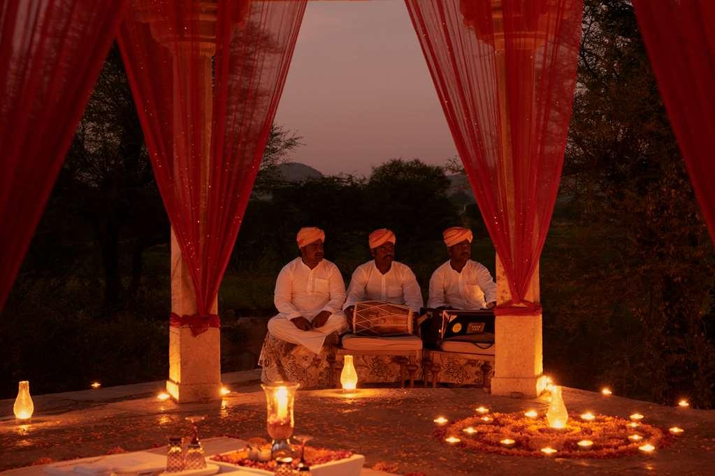 Отель Amanbagh Ajabgarh Удобства фото